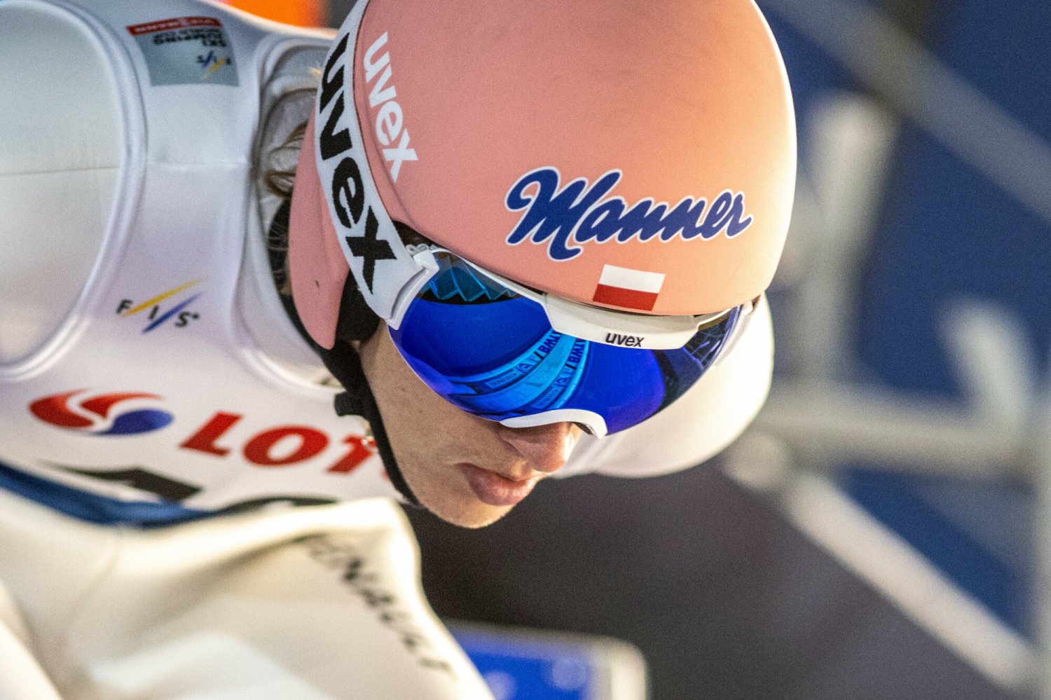 Dawid Kubacki skoczył w drugiej serii zawodów w Wiśle tylko 97 metrów i zaprzepaścił szanse naszej drużyny na podium