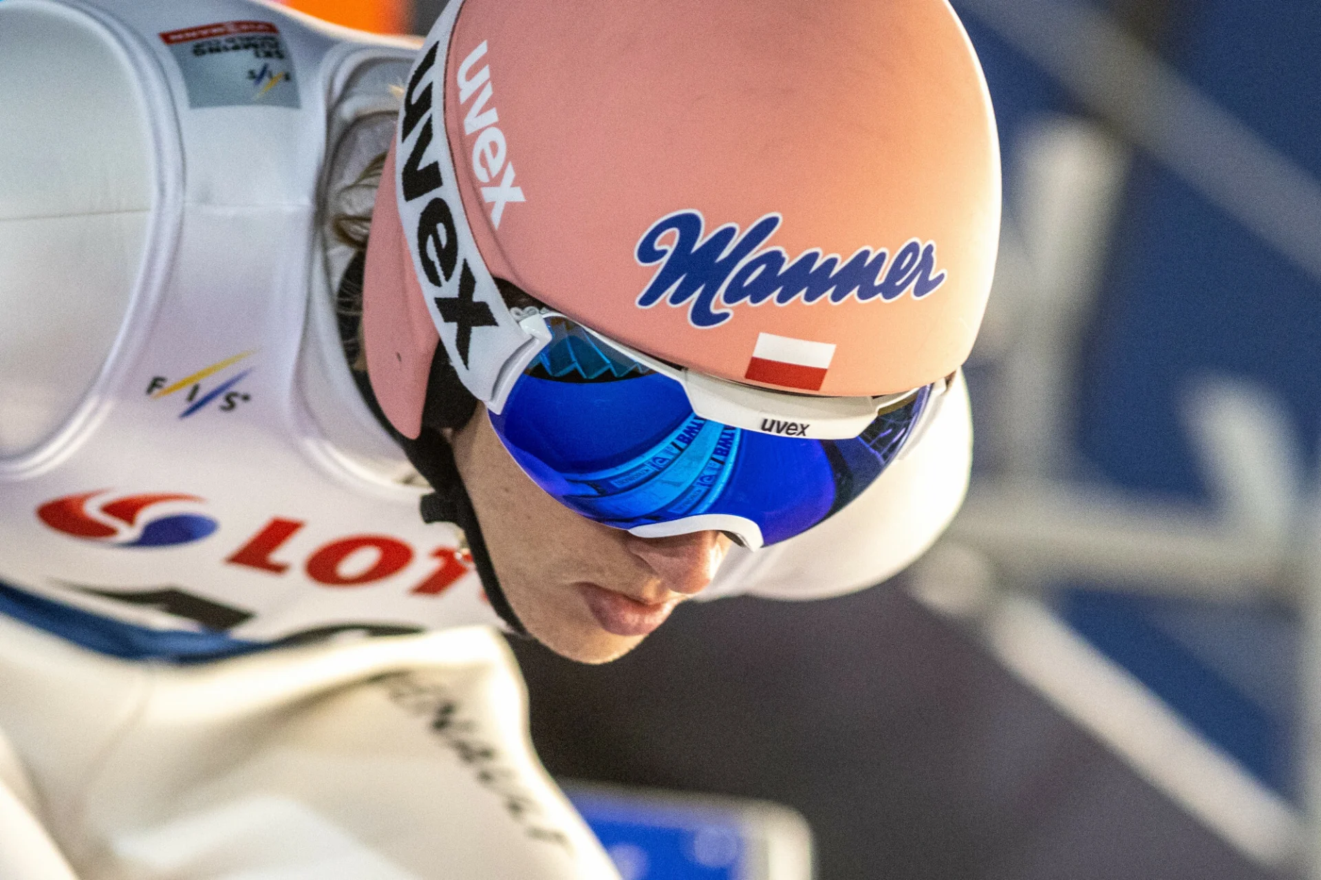 Dawid Kubacki skoczył w drugiej serii zawodów w Wiśle tylko 97 metrów i zaprzepaścił szanse naszej drużyny na podium