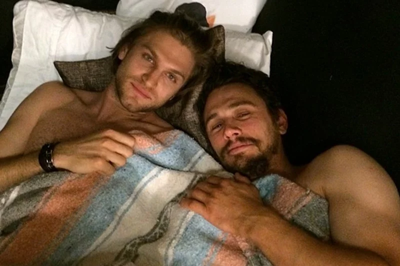 Aktor James Franco i jego przyjaciel Keegan Allen. Bromance.