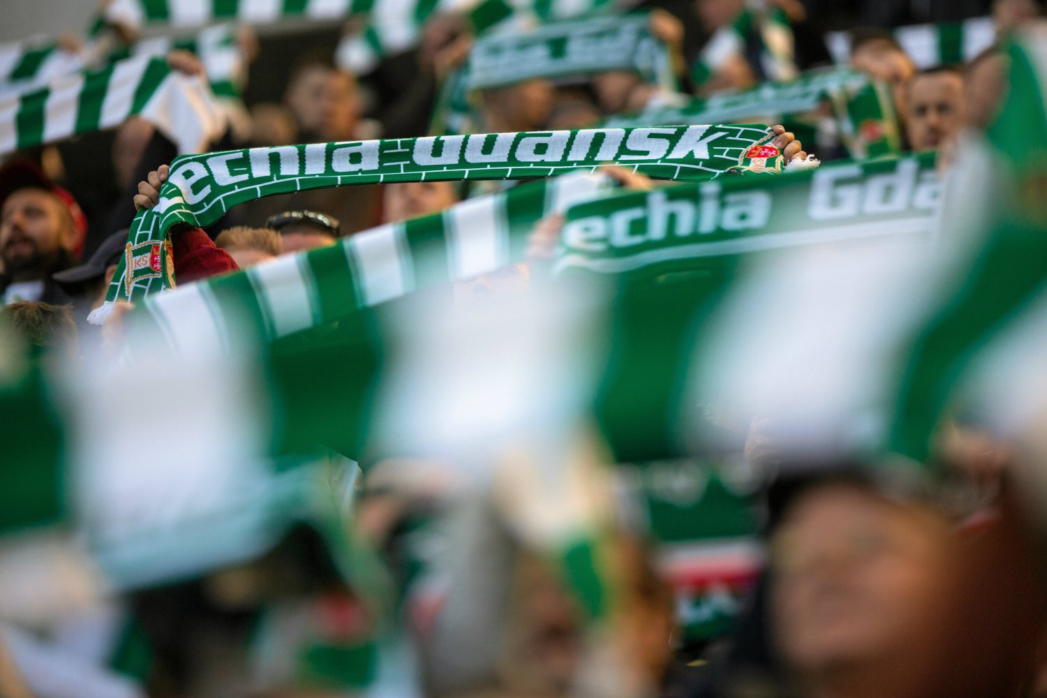 Piłkarze Lechii po sparingu z Karpatami Lwów mieli być nietrzeźwi.