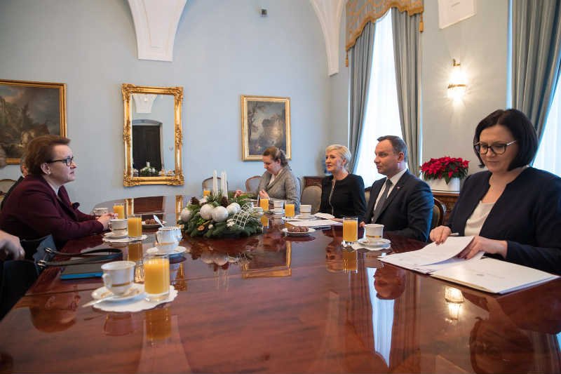 Andrzej Duda uratuje PiS przed autokompromitacją związaną z reformą edukacji?