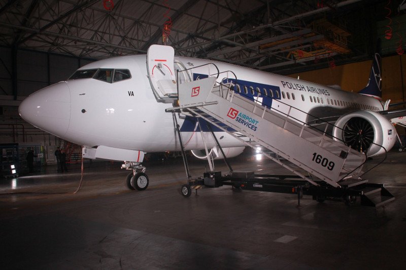 LOT wstrzymuje loty Boeingami 737 Max 8.