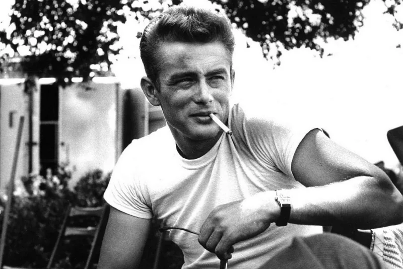 Palące na ekranie gwiazdy kina, takie jak aktor James Dean, lansowały modę na palenie papierosów