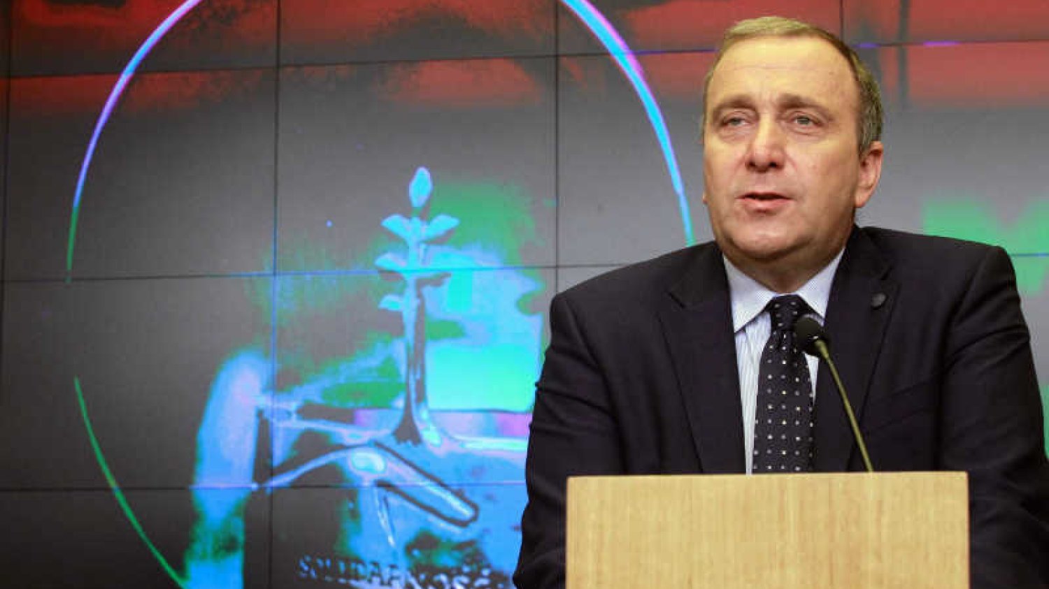 Grzegorz Schetyna zapewnia, że Polska nie będzie dopłacała do Grecji.