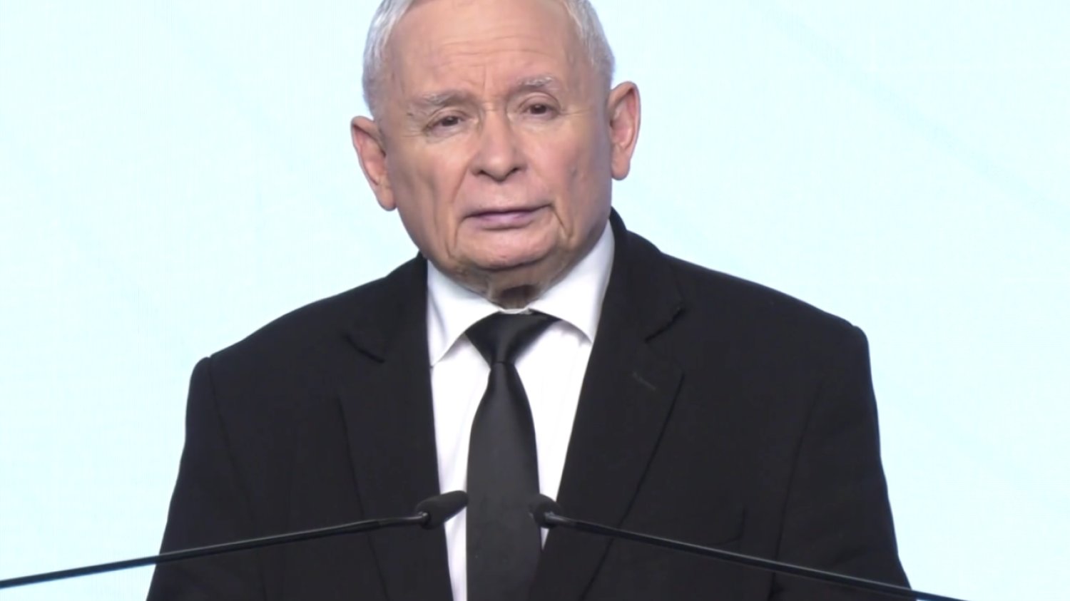 Kaczyński upodobał sobie nowe słowo. Tak mówił o koalicyjnym rządzie Tuska Jarosław Kaczyński grzmi o "patowładzy"