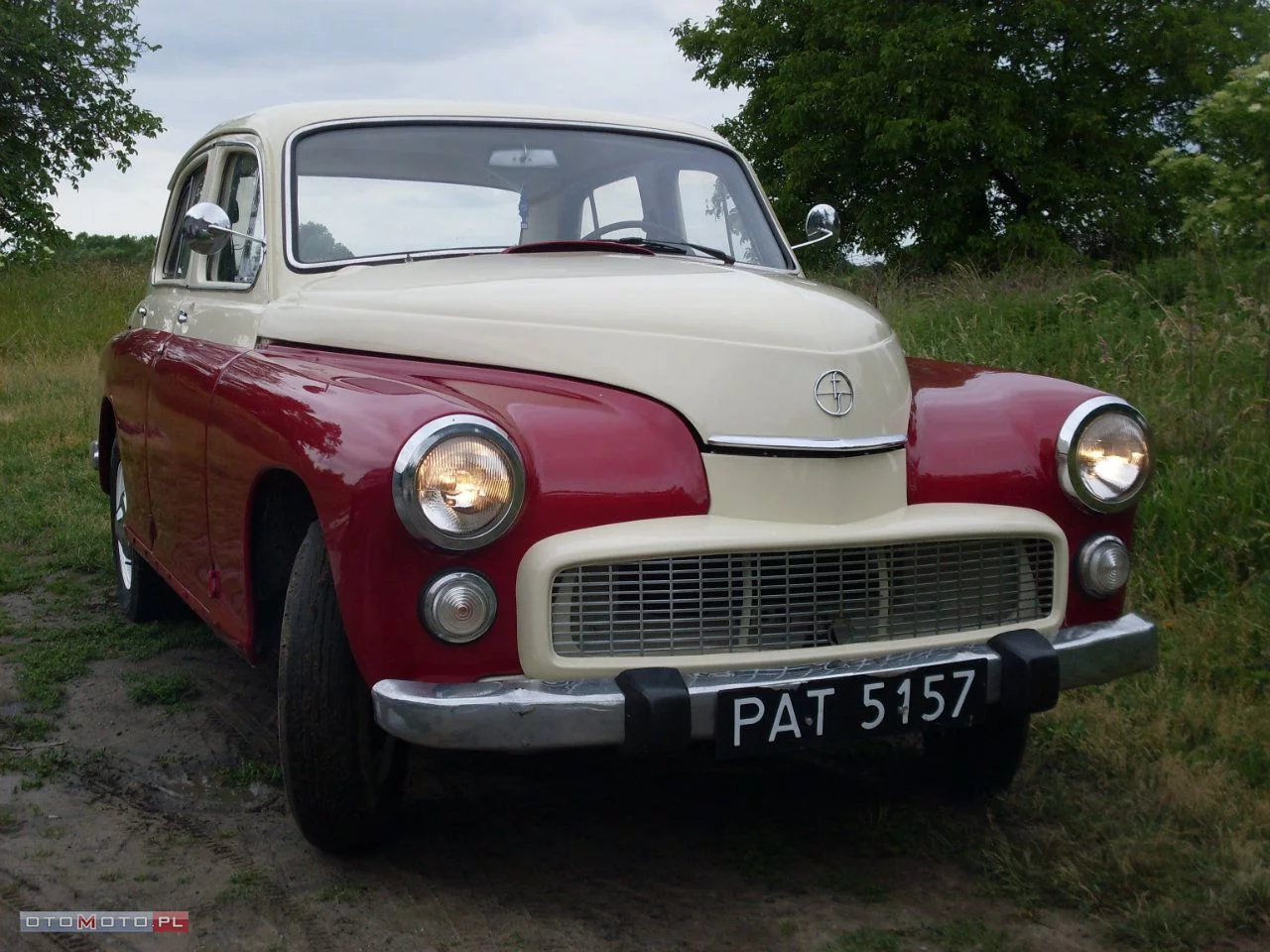 Warszawa 223, Sedan / Limuzyna