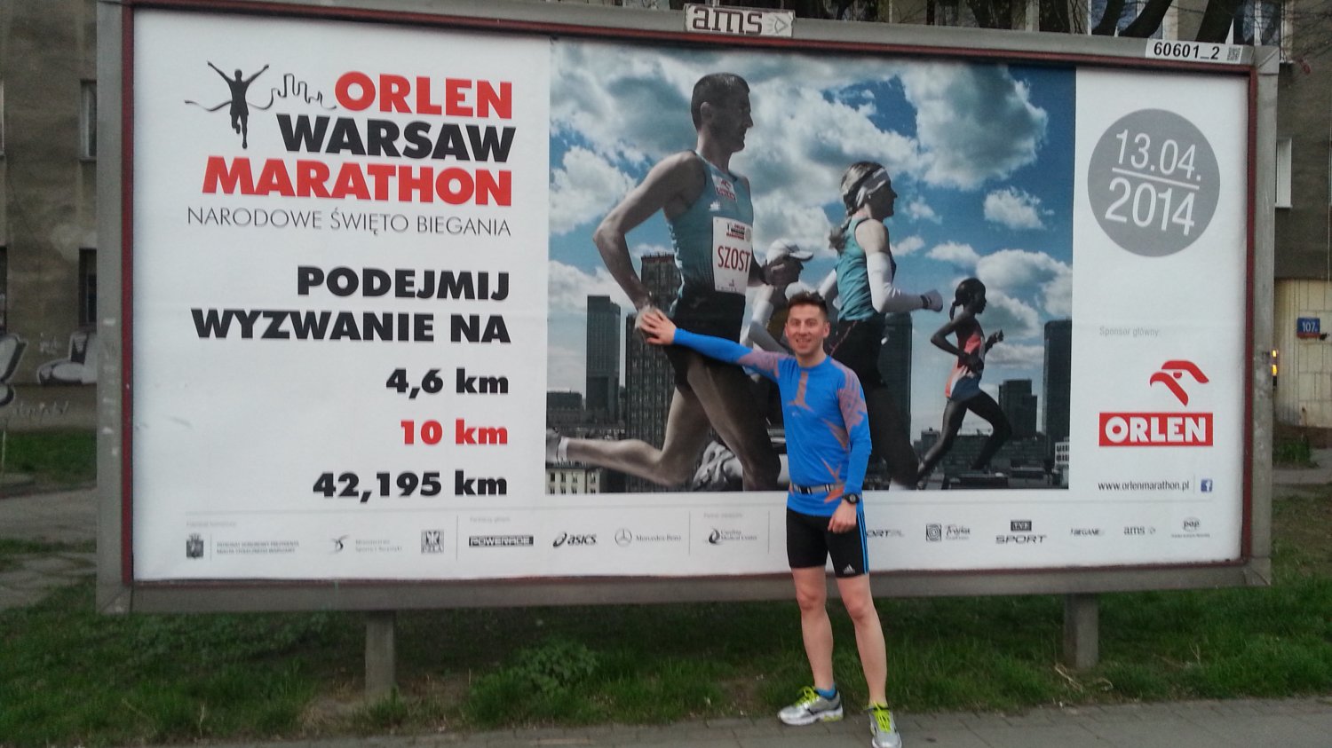 Niedoszły maratończyk pozdrawia utytułowanego.