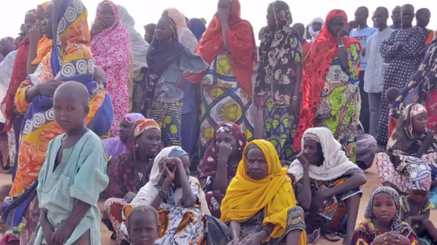 Bojownicy Boko Haram wycofując się z miasta Damasak porwali ponad 500 młodych kobiet i dzieci.