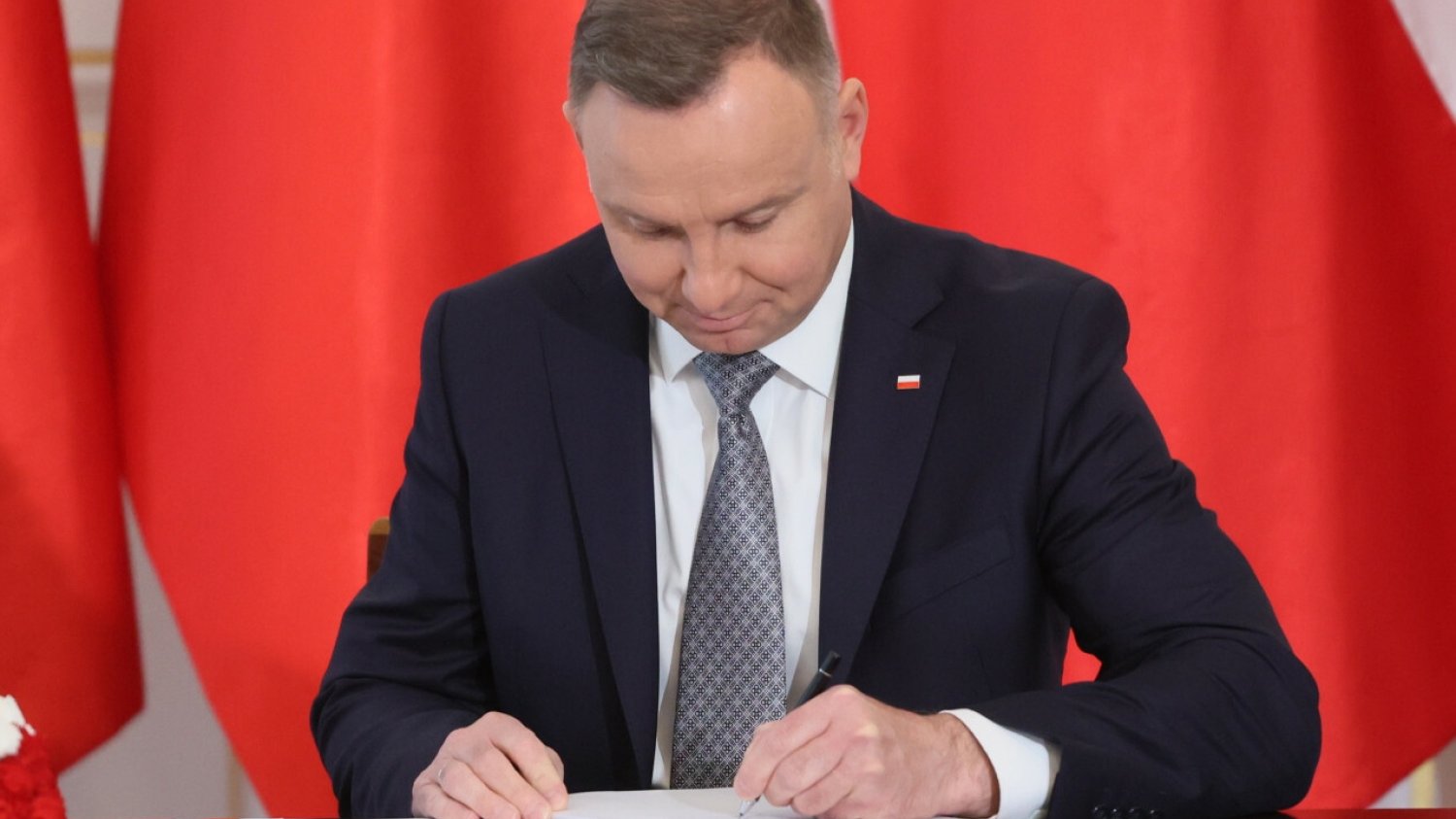 Andrzej Duda ułaskawił dilerkę narkotyków.