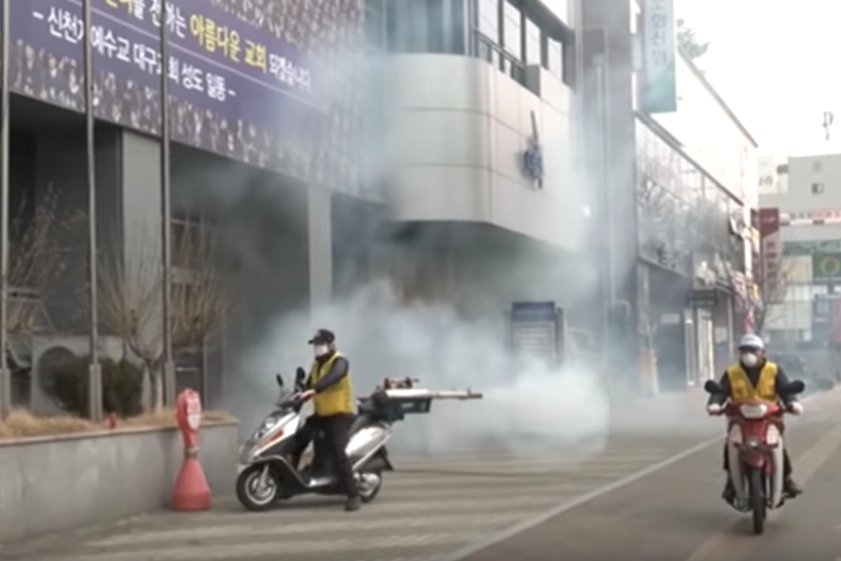 Władze Daegu nakazały mieszkańcom zostać w domach.