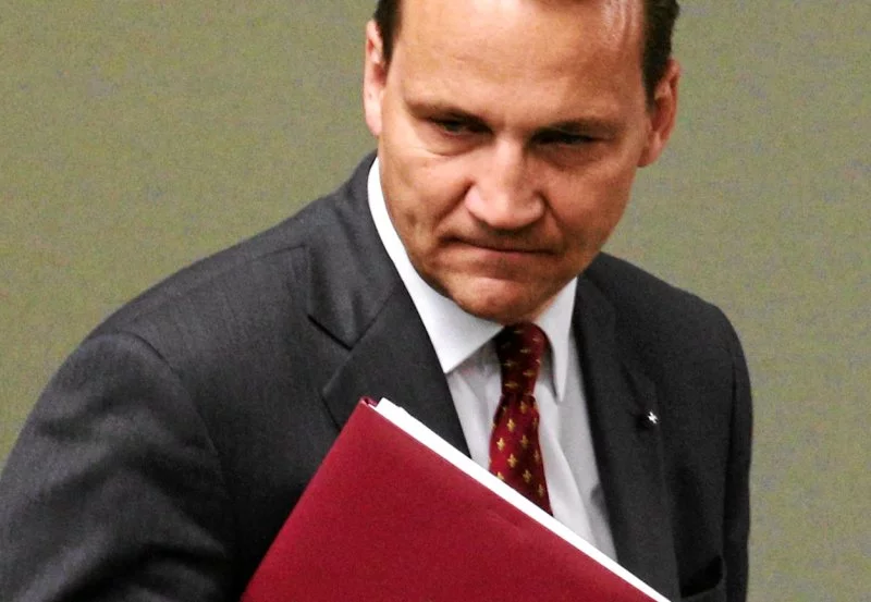 Radosław Sikorski mobilizuje sojuszników z NATO w sprawie Ukrainy.
