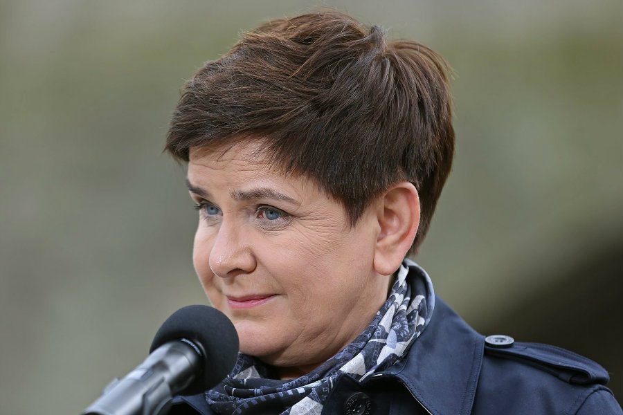 Beata Szydło deklarowała w expose pokorę władzy. Sama sobie przyznała jednak 65 tys. zł premii.