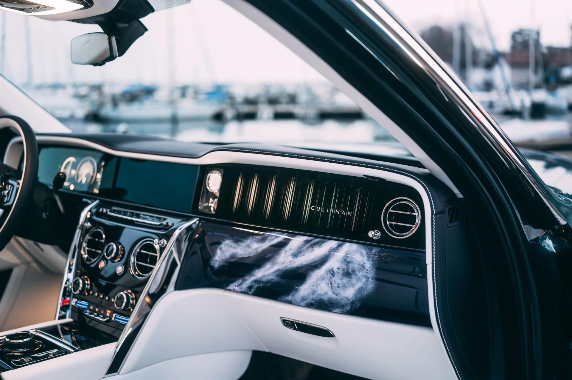 Rolls-Royce Cullinan Yachtin Rolls-Royce Cullinan Yachtin
