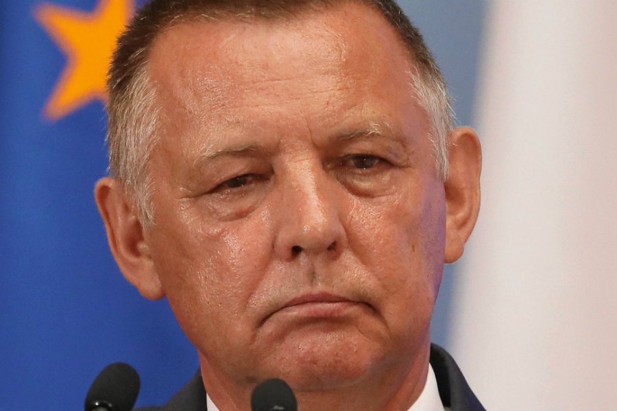 Marian Banaś miał do ostatniej chwili zwlekać z odniesieniem się do uwag CBA dotyczących jego oświadczeń majątkowych.