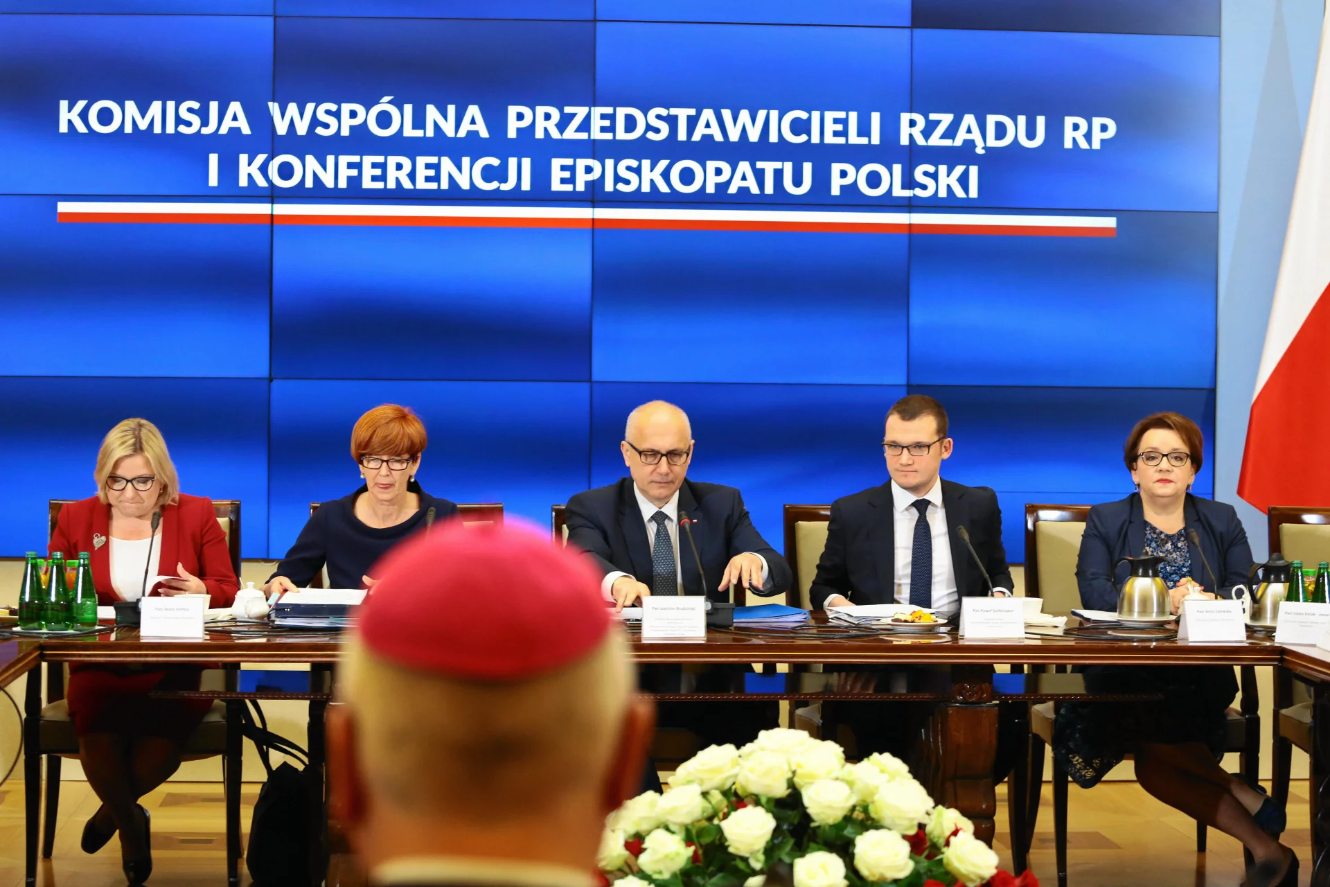 Kościół mógłby się w końcu zająć leczeniem swojego chorego kręgosłupa moralnego, a nie polityką.