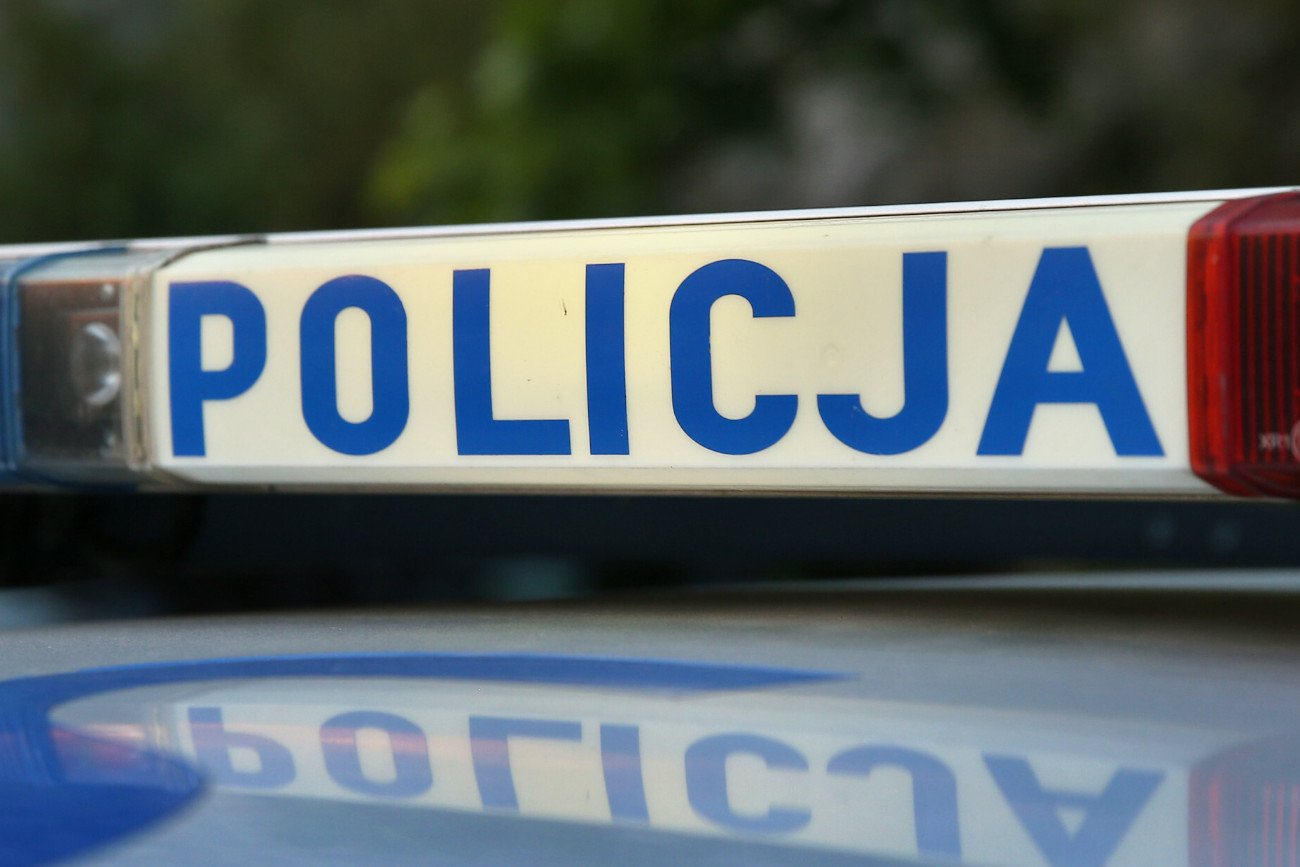 W kolektorze ścieków w Radzyminie znaleziono ciało dziecka policja ilustracja