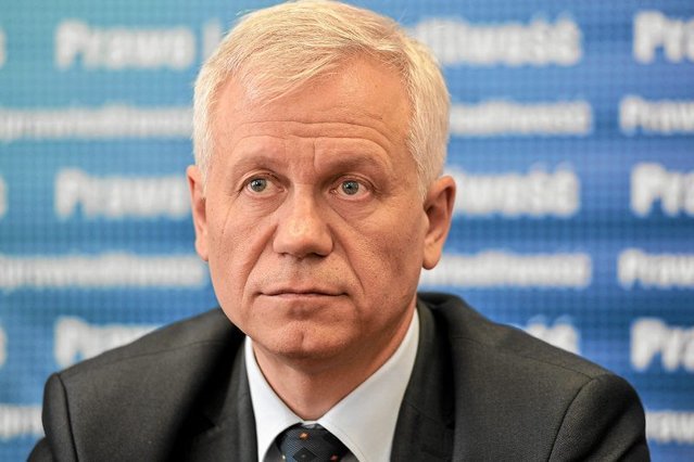 Marek Jurek uważa, że najpierw potrzebne są mediacje polityczne.