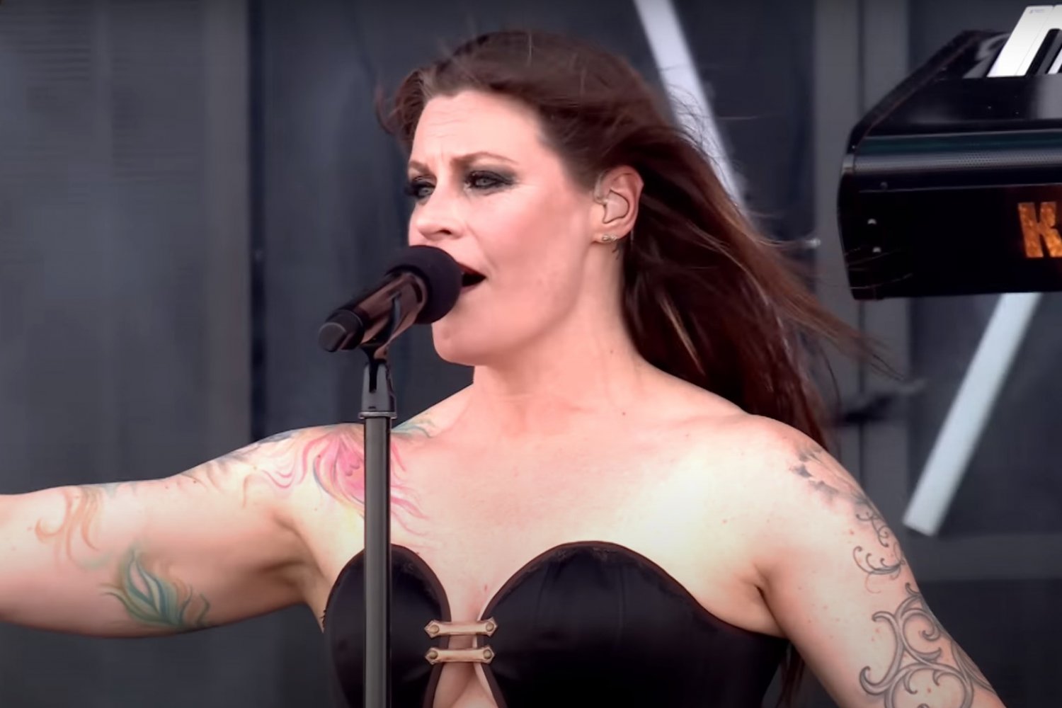 Floor Jansen nightwish rak piersi stan zdrowia