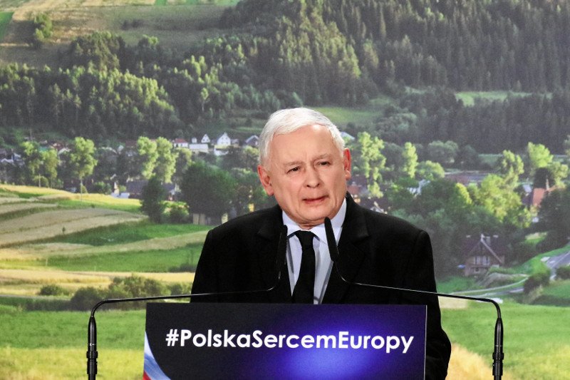 "Dziennik Gazeta Prawna" poznał pomysły prezesa PiS skierowane do nauczycieli.