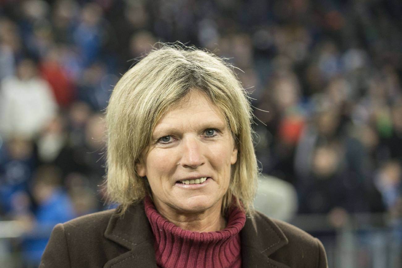 Gest niemieckiej dziennikarki. Założyła tęczową opaskę