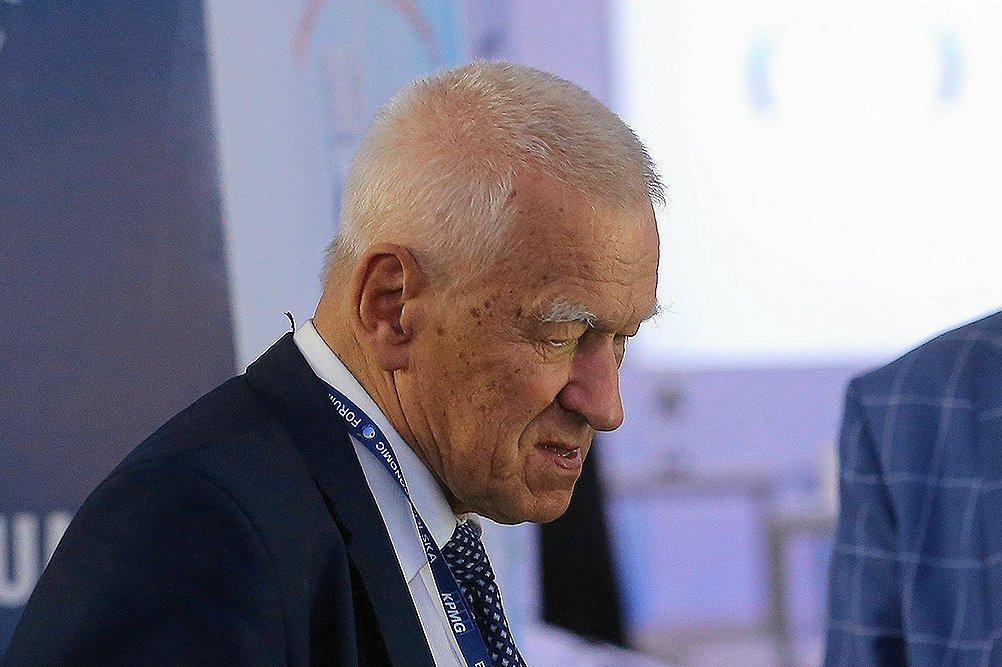 Partia Kornela Morawieckiego Wolni i Solidarni posunęła się o krok za daleko w wyborczej walce.