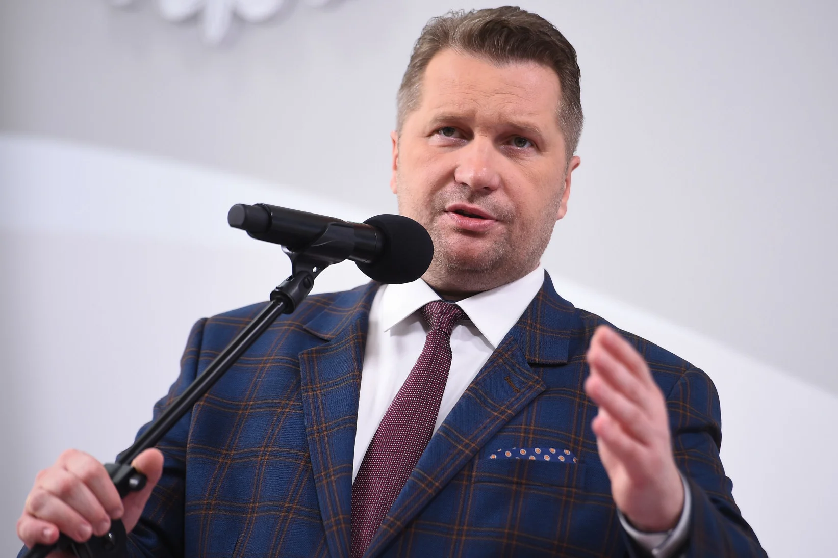 Przemysław Czarnek pokłócił się z dziennikarką podczas konferencji.
