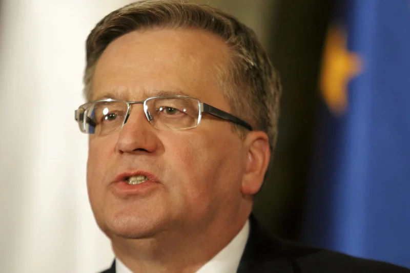 Prezydent Bronisław Komorowski skrytykował polityczne komentarze po wyroku dla byłego szefa CBA Mariusza Kamińskiego