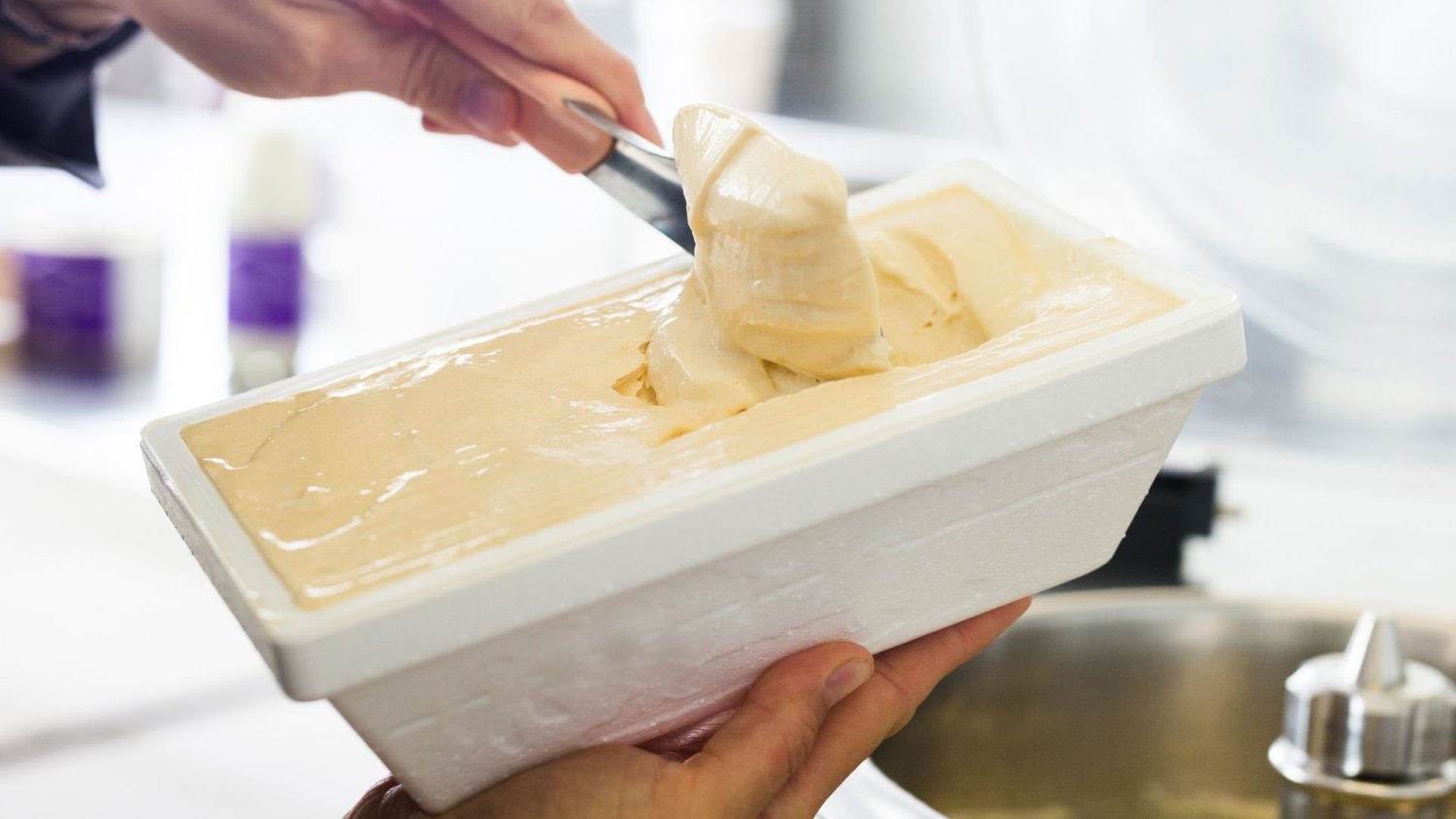 Airfryer idzie w odstawkę. Teraz w kuchni wolimy robić domowe lody