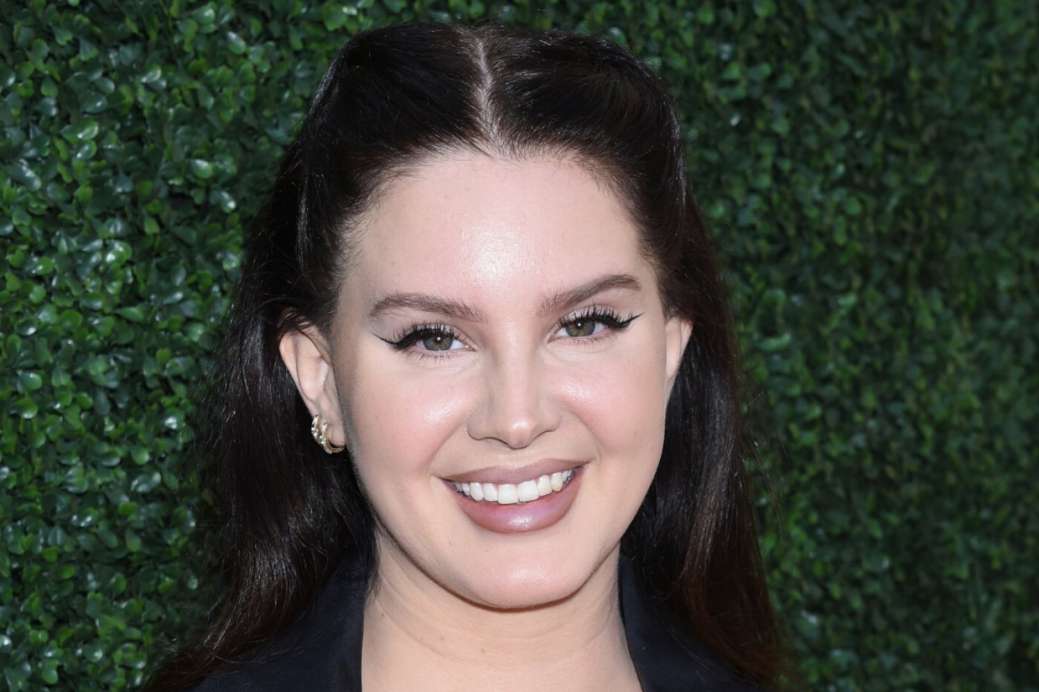 Lana Del Rey wydała nową piosenkę "A&W", która jest drugim utworem promującym jej nadchodzący album "Did you know that there’s a tunnel under Ocean Blvd".