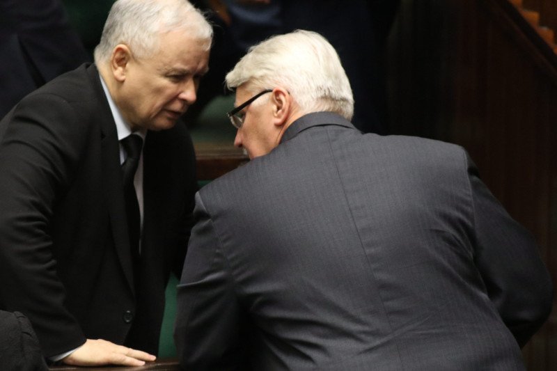 W Polsce nigdy by tego nie powiedział. Waszczykowski nazwał Kaczyńskiego "jednym z liderów partyjnych"