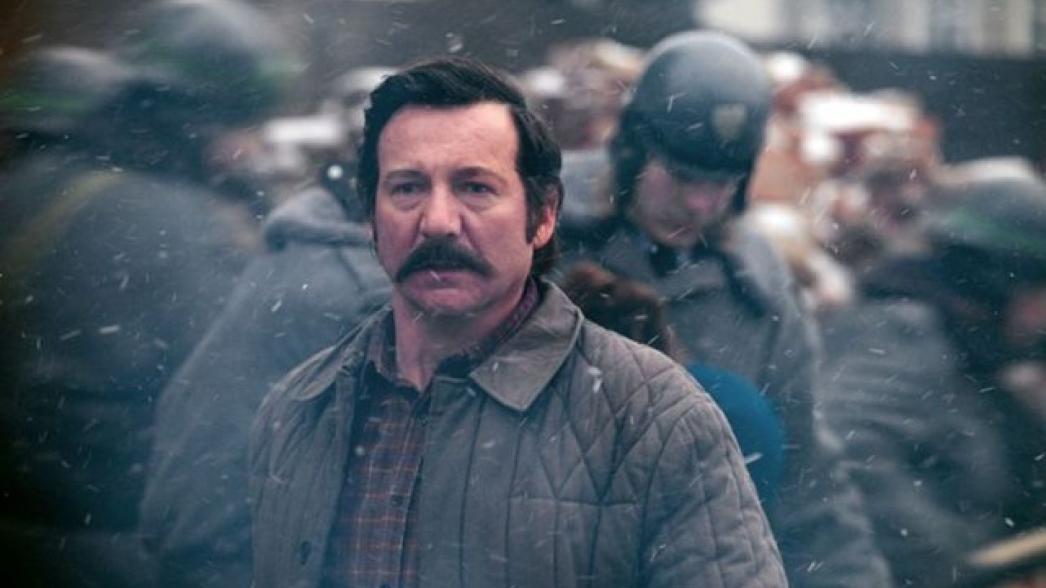Kadr z filmu "Wałęsa. Człowiek z nadziei"