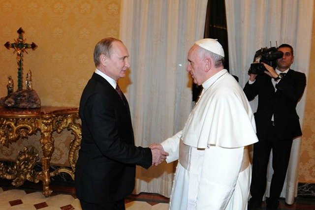 Władimir Putin spotkał się z papieżem Franciszkiem w Watykanie