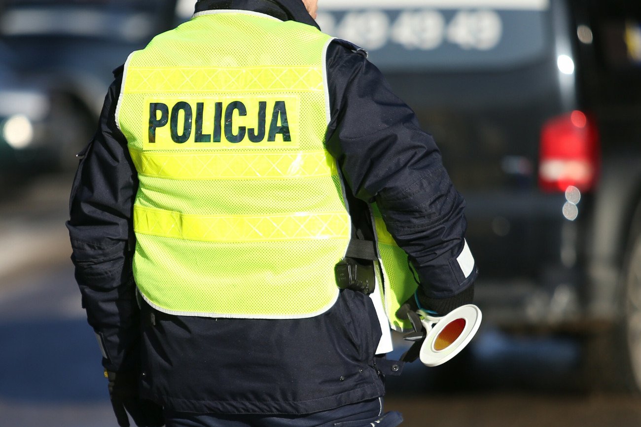 Policjanci rozpoczynają kolejną akcję protestacyjną.