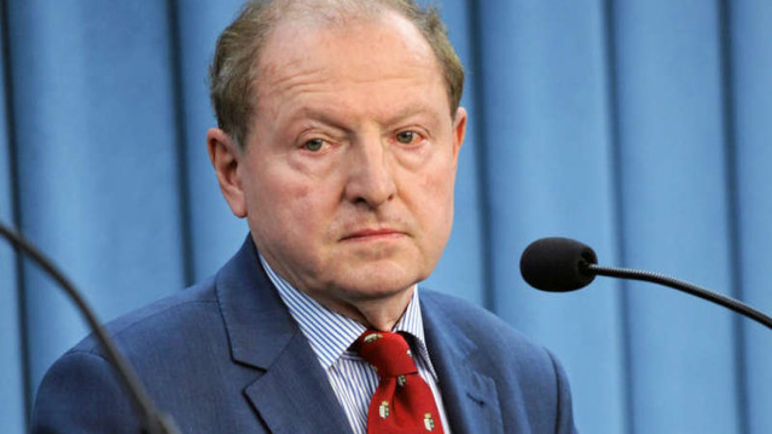 Tadeusz Iwiński apeluje o przestrzeganie prawa międzynarodowego w związku z kryzysem w Europie.