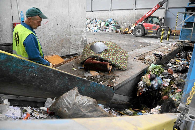 Rewolucja śmieciowa uderzy samotnych Polaków po kieszeniach. Singiel z Gdańska zapłaci 63 zł miesięcznie.
