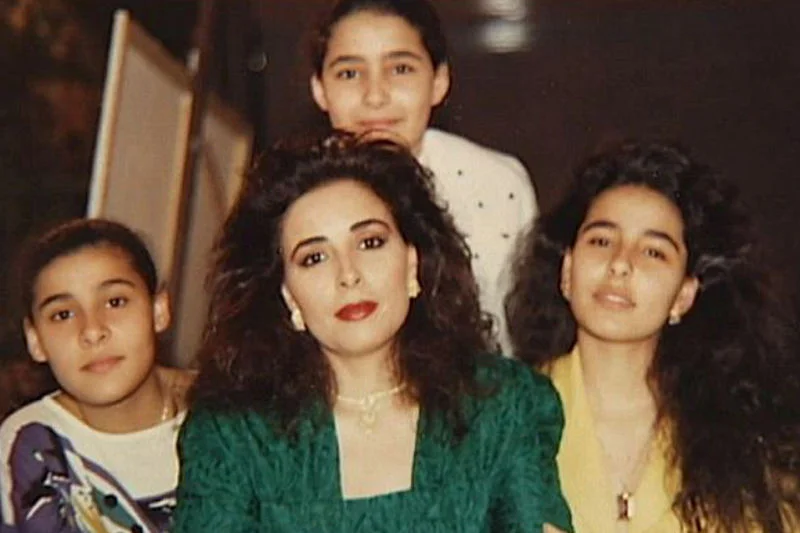 Al Fayez z córkami