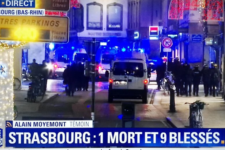 Gdyby nie postawa Polaka i jego dwóch znajomych zamachowiec ze Strasburga wszedłby z bronią do klubu pełnego ludzi.