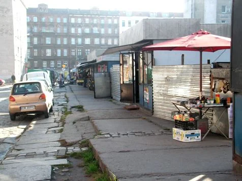 Targowisko przy ulicy Ptasiej