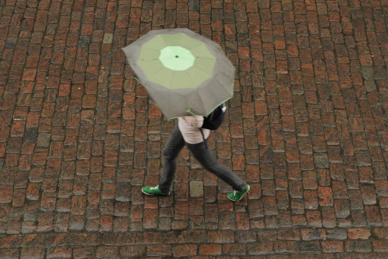 Jesienią uczucia smutku są częstsze. Ale nie mów wtedy, że masz depresję