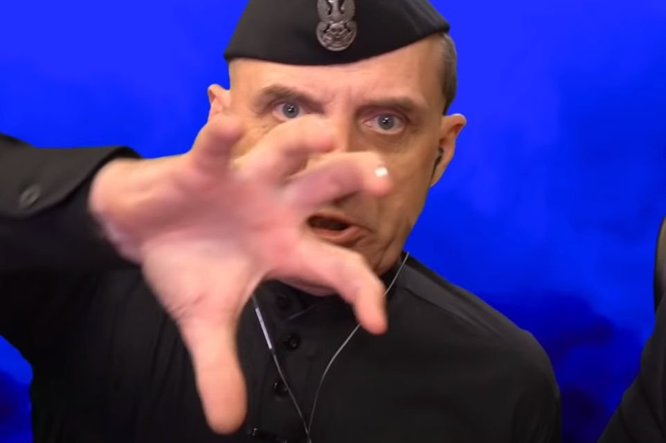 Aleksander Jabłonowski to pseudonim Wojciecha Olszańskiego - popularnego w internecie komentatora politycznego