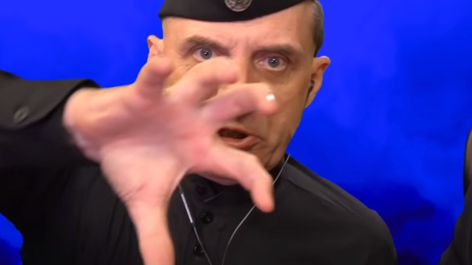 Aleksander Jabłonowski to pseudonim Wojciecha Olszańskiego - popularnego w internecie komentatora politycznego