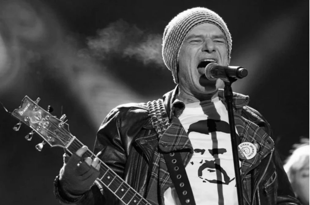 Sąd Okręgowy dla Warszawy-Pragi wydał wyrok ws. śmierci muzyka Roberta Brylewskiego