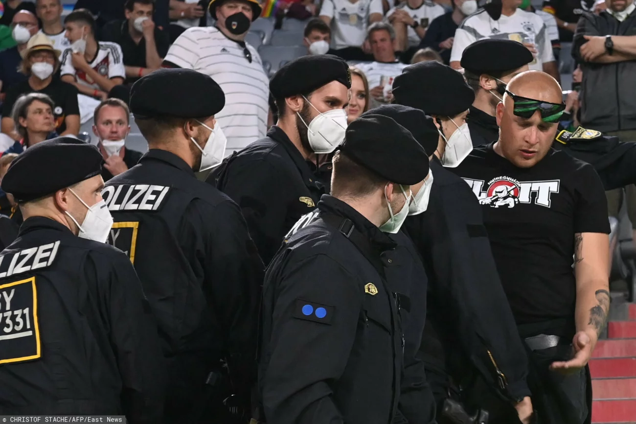 Niemiecka policja interweniuje na trybunach