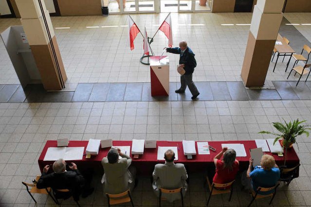 Przedwyborcze cuda nad urną. Fałszywe podpisy, martwe dusze i kserowanie list poparcia