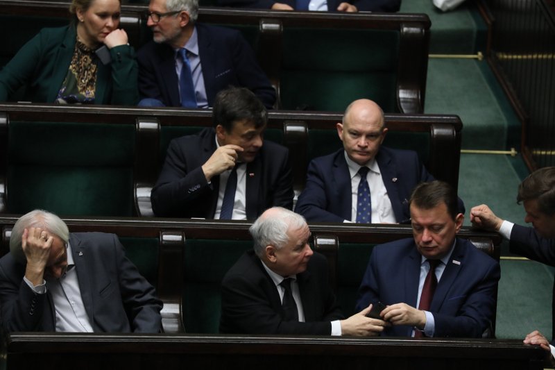 W PiS aferę KNF chcą teraz przeczekać.