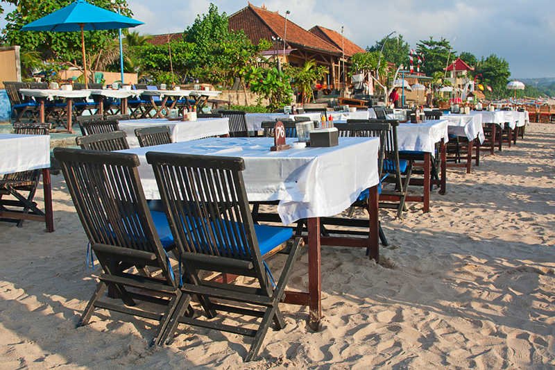 Na wakacjach łatwo o zatrucie pokarmowe