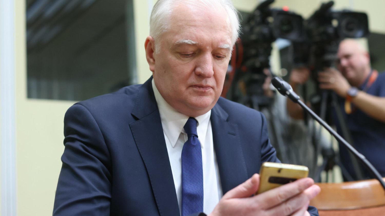 "Z Morawieckim i Szumowskim ustaliliśmy". Gowin o planie torpedowania wyborów kopertowych