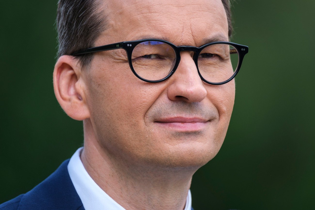 Z okazji dnia ojca premier Mateusz Morawiecki wspomniał swojego tatę Kornela Morawieckiego oraz napisał o roli ojcostwa.