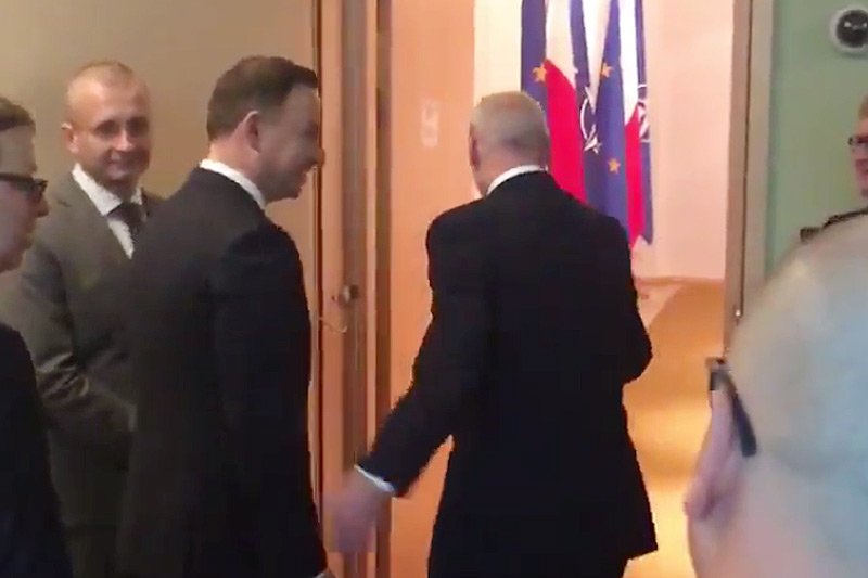 Szef MON Antoni Macierewicz został przyjęty przez prezydenta Andrzeja Dudę na długo wyczekiwanym spotkaniu w Biurze Bezpieczeństwa Narodowego.