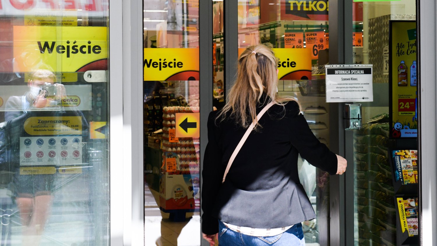 Czy niedziela 31 sierpnia jest handlowa? Biedronka będzie pracować dłużej Godziny pracy Biedronki 31 sierpnia 2025. To niedziela handlowa